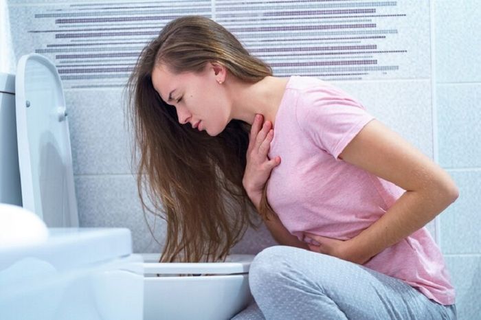 Những người mắc rối loạn tiêu hóa thường gặp vấn đề đau bụng, đi ngoài nhiều lần và cảm giác buồn nôn.