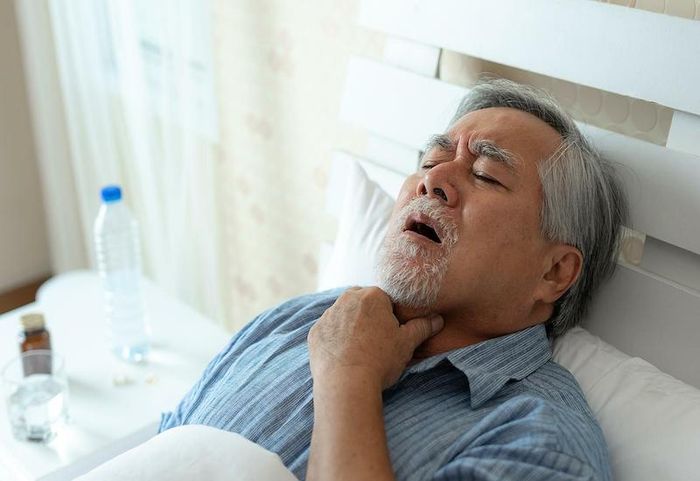 Sự suy hô hấp cấp có thể gây ra thiếu hụt oxy trong cơ thể.