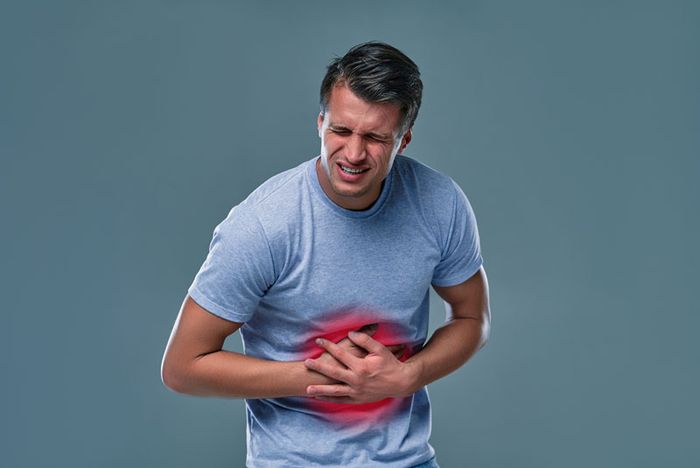 Đau dạ dày là một bệnh phổ biến liên quan đến tiêu hóa