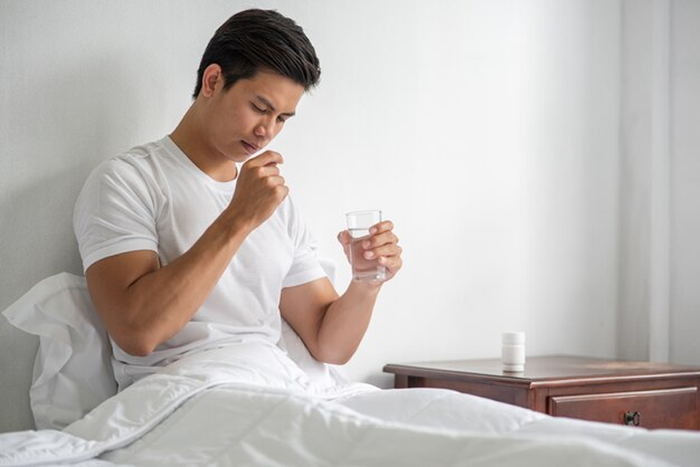 Phương pháp điều trị bằng thuốc được áp dụng cho tình trạng nuốt nghẹn do bệnh lý