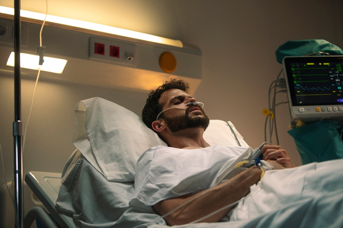 Chăm sóc và theo dõi người bệnh một cách chặt chẽ để phòng tránh các vấn đề không mong muốn và biến chứng.