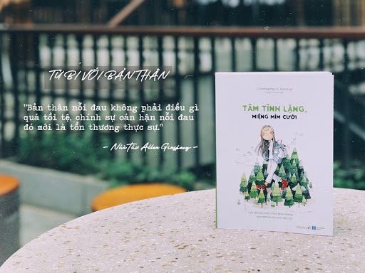 Tĩnh lặng và mỉm cười - THÍCH ĐỌC SÁCH