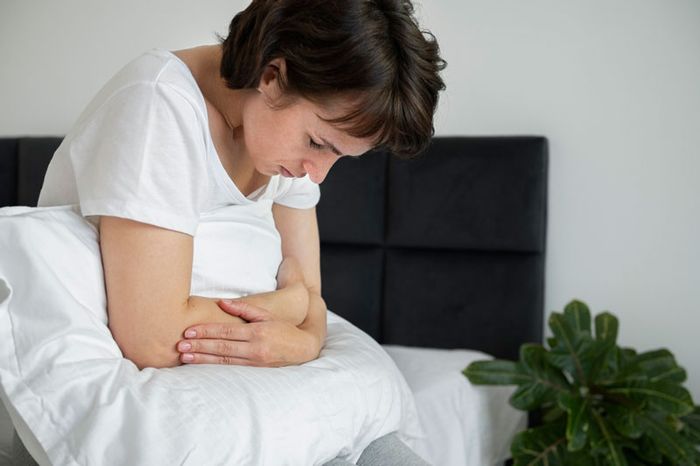 Trĩ có thể bắt nguồn từ phía bên trong ruột hoặc ở ngoài hậu môn