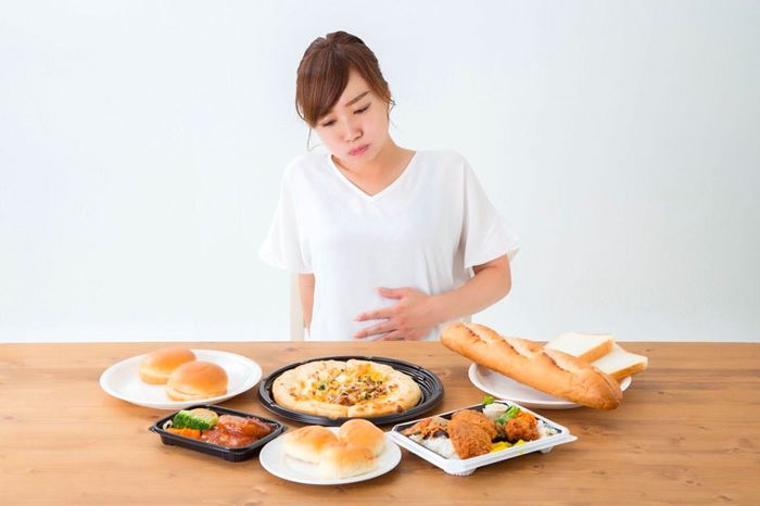 Thói quen ăn uống không lành mạnh có thể khiến bạn bị đầy bụng