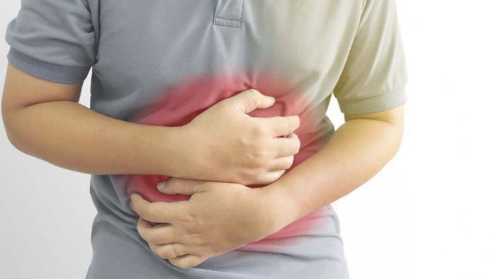 Đau bụng là một trong những dấu hiệu đau ruột thừa phổ biến nhất