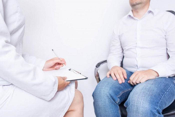 Tìm đến các chuyên gia khi tình trạng đau rát hậu môn kéo dài không điều kiện