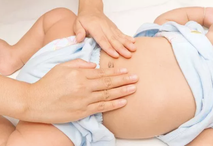 Nhiều yếu tố dẫn đến tình trạng đầy bụng ở trẻ