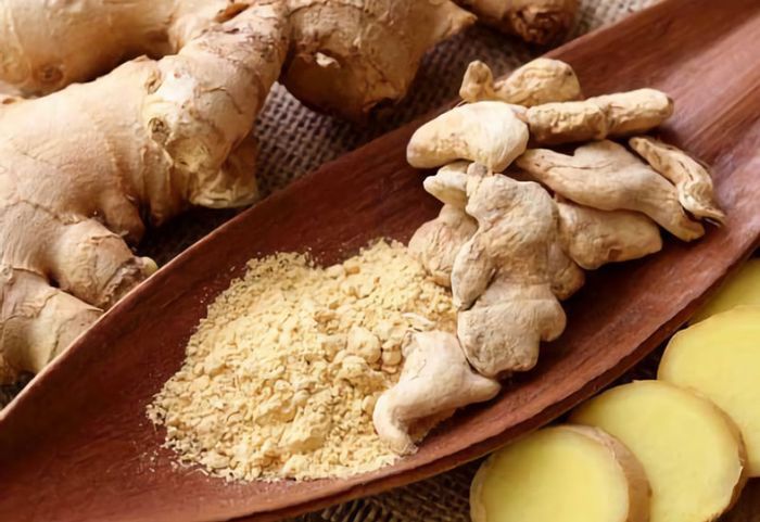 Gừng là một phương thuốc dân gian được sử dụng phổ biến trong việc điều trị bệnh đau dạ dày