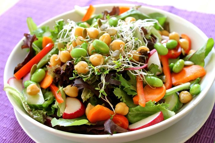 Thực phẩm giàu chất xơ giúp tạo cảm giác no lâu, ngăn cản cảm giác đói