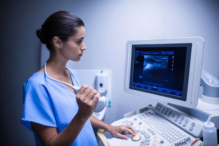 Bác sĩ thường chỉ định trẻ đi siêu âm gan mật