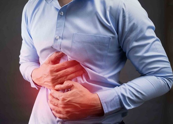 Dạ dày trào ngược lên thực quản là căn bệnh phổ biến