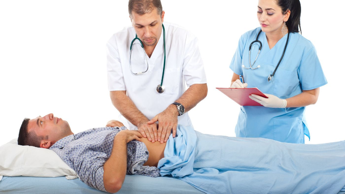 Trước khi thực hiện các phương pháp điều trị bệnh, cần phải thăm khám kỹ lưỡng.