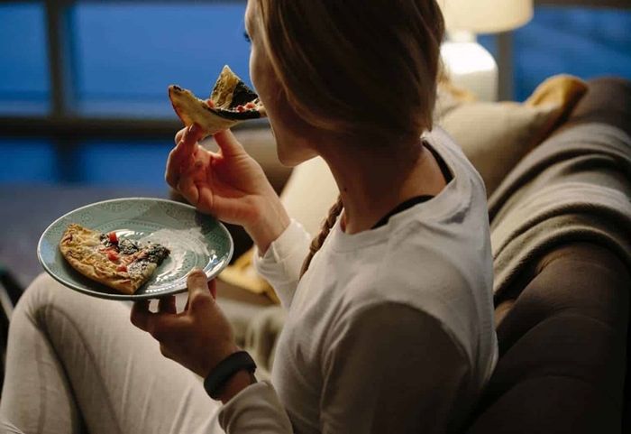 Mất ngủ cũng làm bạn cảm thấy đói nhanh hơn