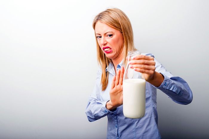 Một thành phần trong sữa gây dị ứng cũng có thể khiến bạn bị đau bụng