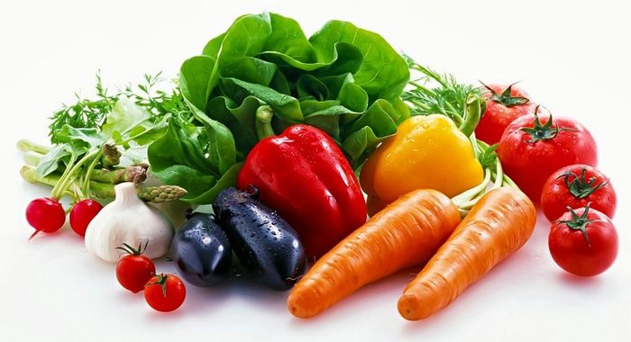 Những người mắc bệnh đau dạ dày nên tăng cường ăn nhiều rau xanh và hoa quả