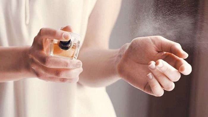 Bí quyết duy trì mùi hương thơm lâu trên cơ thể.
