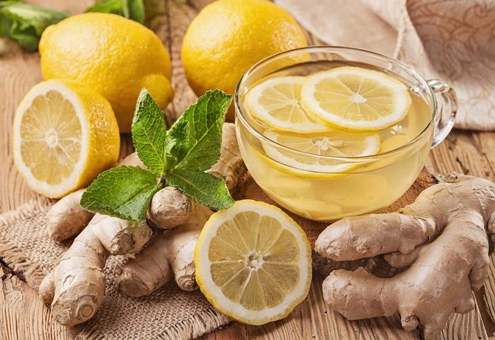 Sự kết hợp giữa trà gừng ấm, mật ong và chanh rất hiệu quả đối với người mắc bệnh viêm loét dạ dày