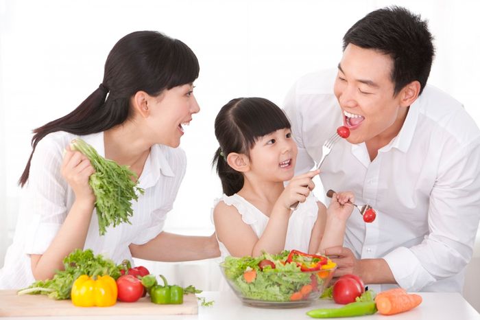 Nên thay đổi chế độ ăn lành mạnh để giảm đau rát ở hậu môn