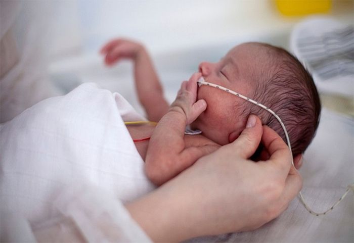 Việc đặt sonde dạ dày cho trẻ em nhỏ