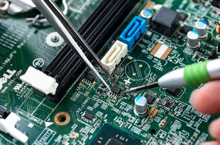 Khám Phá Top 5 Địa Điểm Học Sửa Chữa Điện Tử Tại TPHCM Tốt Nhất