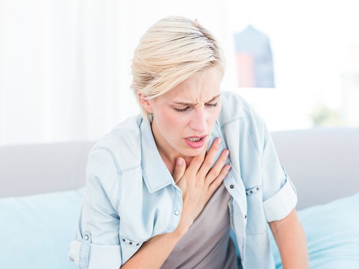Khó thở là một trong những dấu hiệu đặc trưng của bệnh phù phổi