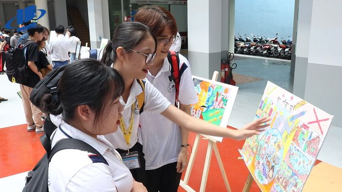 TRIỂN LÃM NHỮNG BỨC TRANH NÓI – Vẽ tranh Tôn Vinh Hành động vì môi trường | TRƯỜNG ĐẠI HỌC MỞ TP HCM