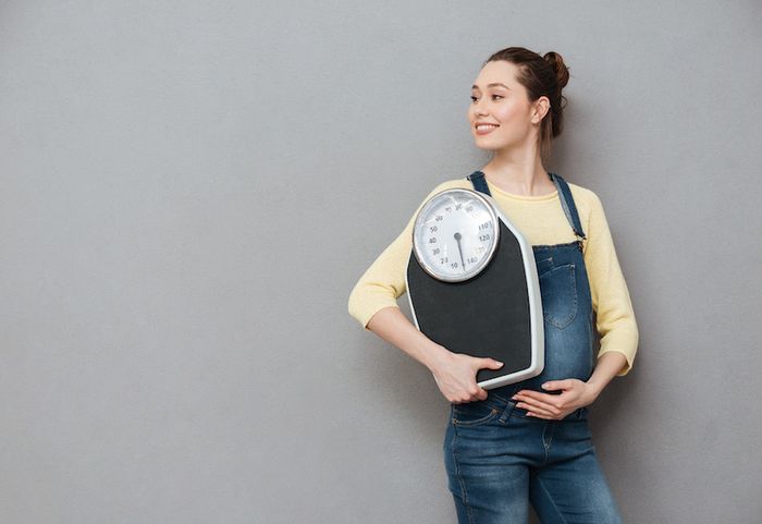 Duy trì cân nặng ở mức lý tưởng sẽ giúp cải thiện tình trạng khó tiêu