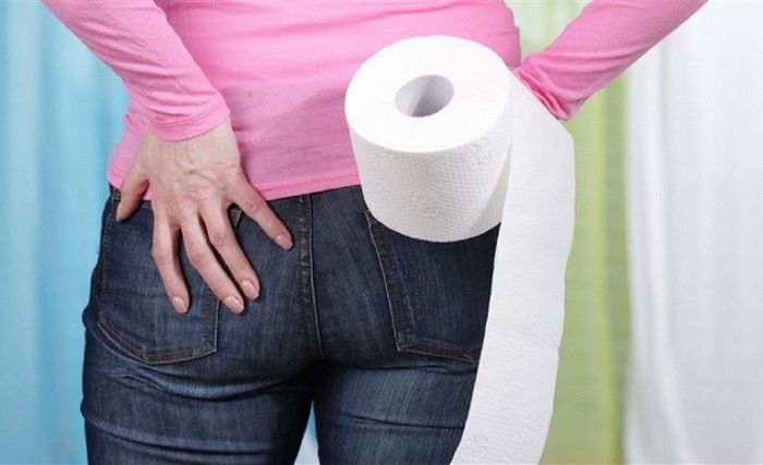 Táo bón do IBS kéo dài có thể gây ra bệnh trĩ.