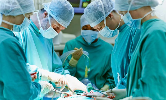 Phẫu thuật là biện pháp điều trị tốt nhất cho bệnh nhân mắc thoát vị ở bẹn
