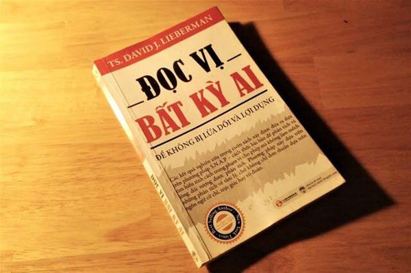 Khám phá ý nghĩa của việc duyệt xét mọi người và cách phát triển