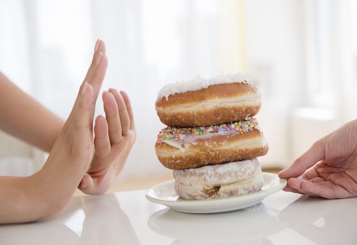Không nên tiêu thụ quá nhiều đường, khoảng 6 - 9 thìa cà phê mỗi ngày là đủ
