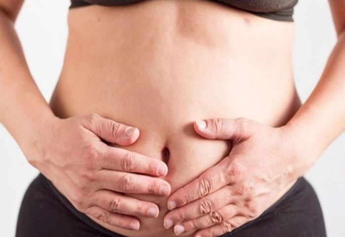 Nguy cơ của việc có chất lỏng tích tụ trong bụng là gì?