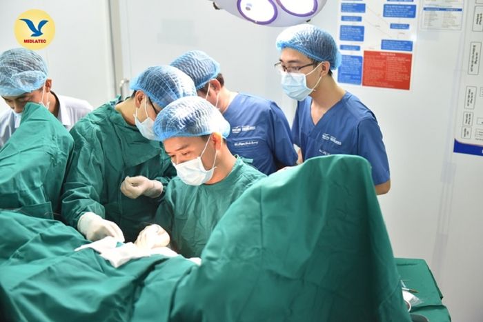 MEDLATEC là sự lựa chọn của nhiều người khi cần điều trị áp xe hậu môn