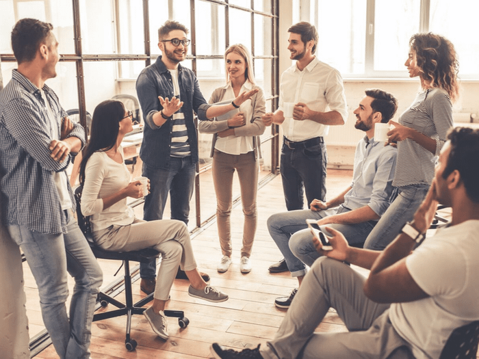 Cách Xây Dựng Mối Quan Hệ Trong Công Việc Full-time Đầu Tiên Của Bạn?