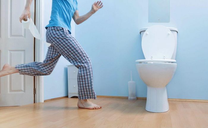 Sau phẫu thuật trĩ, người bệnh có thể gặp tình trạng đi tiểu không kiểm soát
