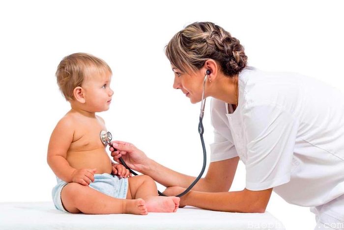 Nhóm Đối Tượng Nào Dễ Bị Viêm Phế Quản Phổi?