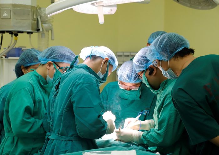 Phẫu thuật là bước cần thiết trong việc điều trị thoát vị bẹn