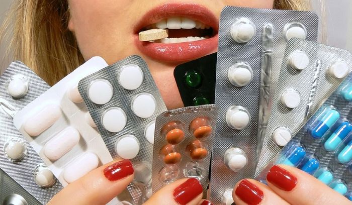 Sử dụng thuốc kháng sinh một cách vô độ là một trong những nguyên nhân gây mất cân bằng hệ vi sinh đường ruột