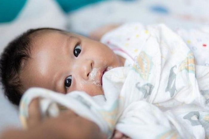 Nguyên Nhân Dẫn Đến Việc Trẻ Sơ Sinh Dễ Bị Trào Ngược Là Do Cơ Vòng Nằm Giữa Thực Quản Và Dạ Dày Chưa Phát Triển Hoàn Thiện.