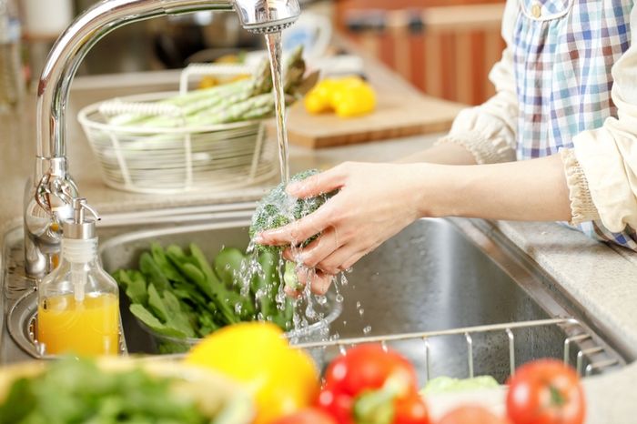 Nguồn nước dùng để uống và nấu ăn cần phải được đảm bảo sạch sẽ