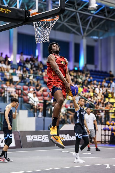 Những cú ghi điểm mạnh mẽ của Jevonnie Scott (Saigon Heat.EXE) được ghi lại bởi nhiếp ảnh gia Nguyễn Thế Anh có thể coi là điểm nhấn của chặng 4 giải bóng rổ 3x3.EXE Premier Vietnam. Ảnh: Facebook Nguyễn Thế Anh.