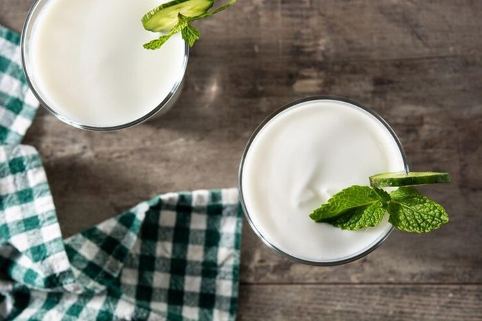 Phụ nữ mang thai mắc tiểu đường nên tiêu thụ sữa chua không đường.