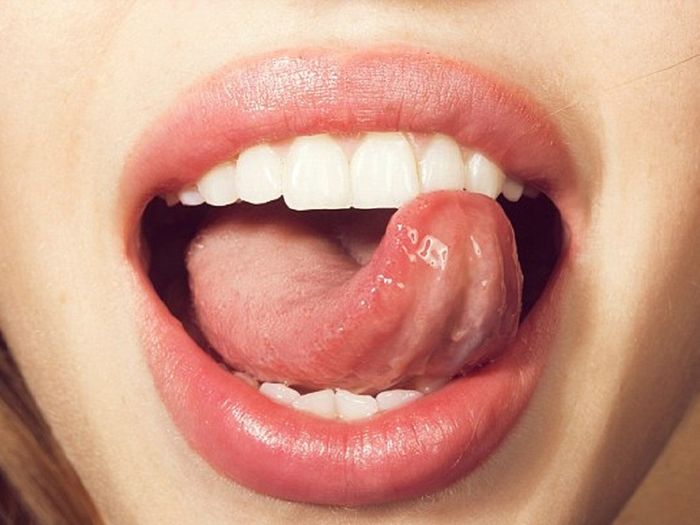 Lưỡi dễ bị tổn thương nếu vệ sinh không đúng cách