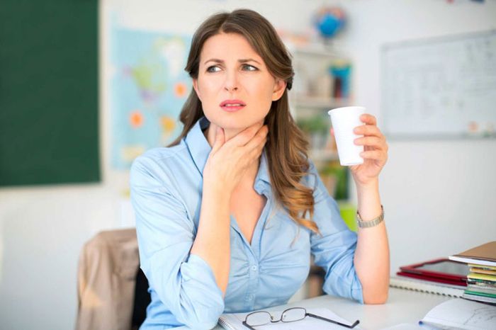 Dùng giọng nói quá nhiều có thể gây hại cho thanh quản.