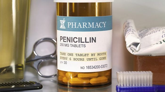 Viêm họng cấp thường được điều trị chủ yếu bằng kháng sinh Penicillin.