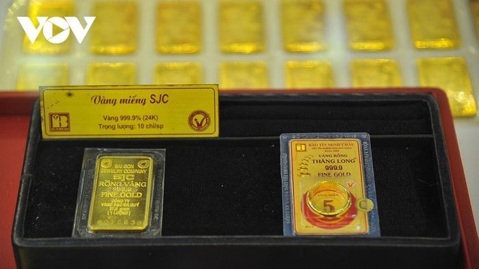 Vàng SJC tiến gần đến mốc 90 triệu đồng mỗi lượng
