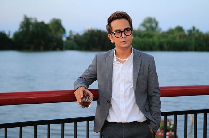 Hùng Thuận có bạn gái mới