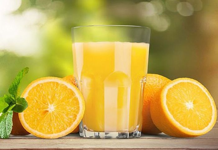 Uống nước cam có thể giúp giảm đau dạ con sau sinh