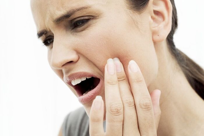 Đau răng là một trong những dấu hiệu của nhiều bệnh lý răng miệng