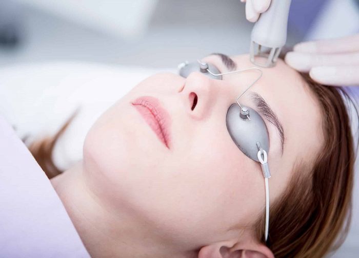 Laser CO2 Fractional là giải pháp an toàn và hiệu quả để loại bỏ mụn thịt một cách triệt để.